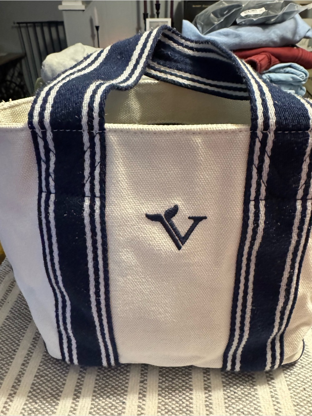 Vineyard Vines Navy and Cream Canvas Tote with Pink Logo Patch - Picture 4 of 6